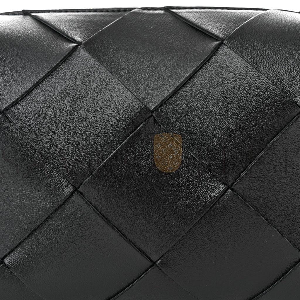BOTTEGA VENETA LAMBSKIN MAXI INTRECCIATO SMALL CASSETTE CAMERA BAG BLACK (22*15*8cm)